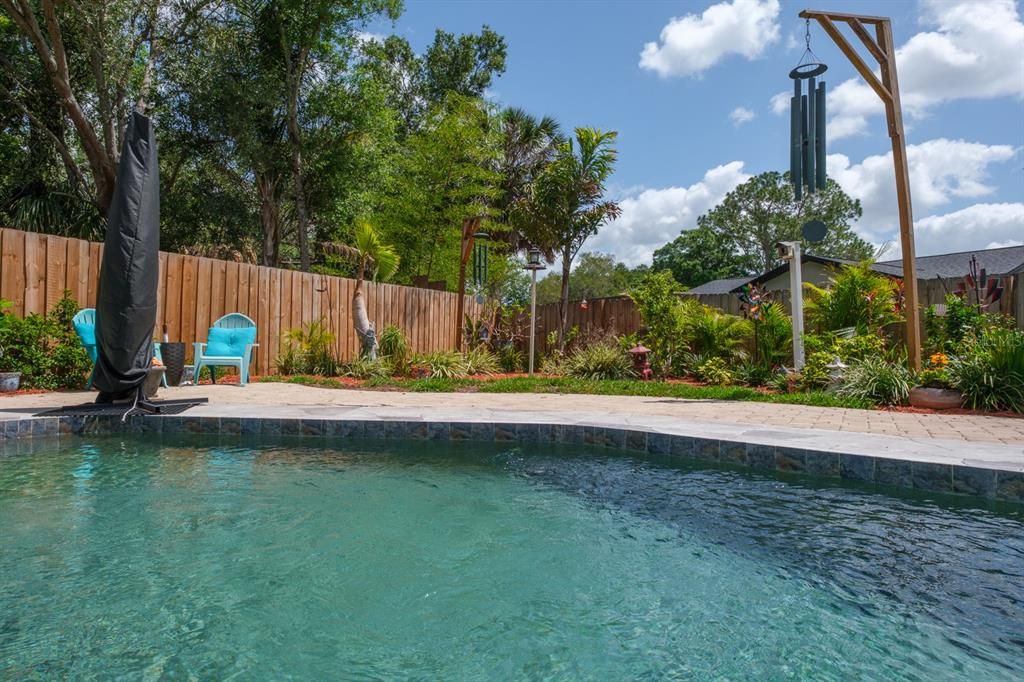 Active With Contract: $549,900 (3 beds, 2 baths, 1563 Square Feet)