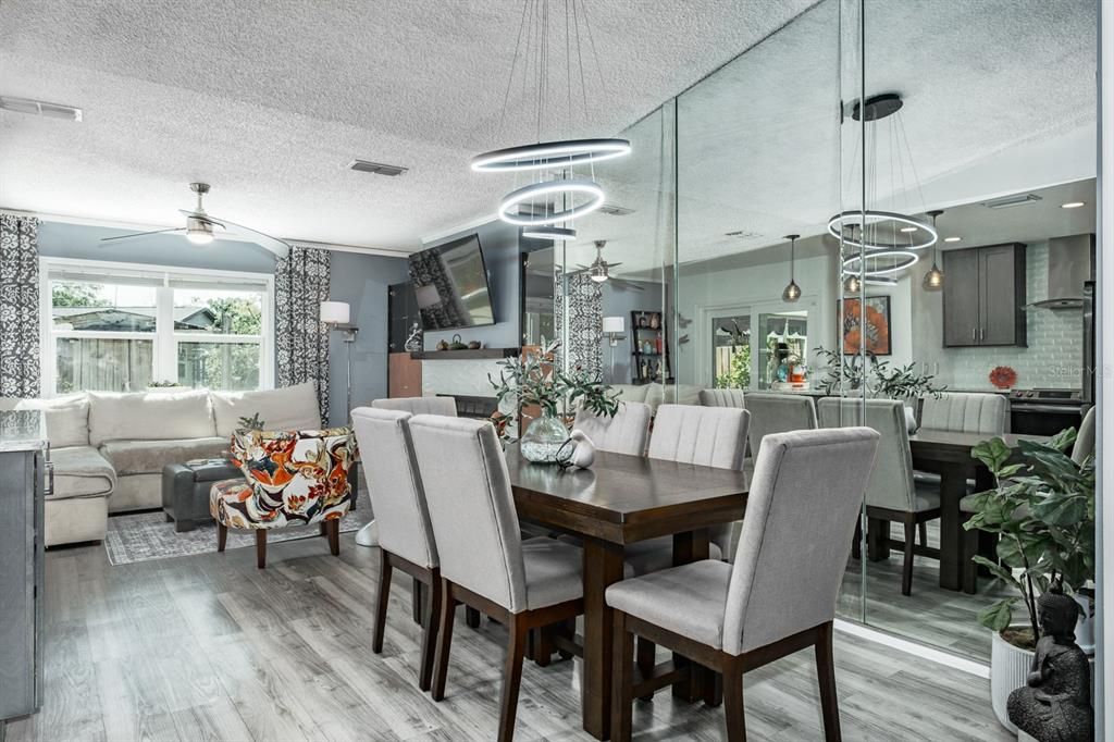 Active With Contract: $549,900 (3 beds, 2 baths, 1563 Square Feet)