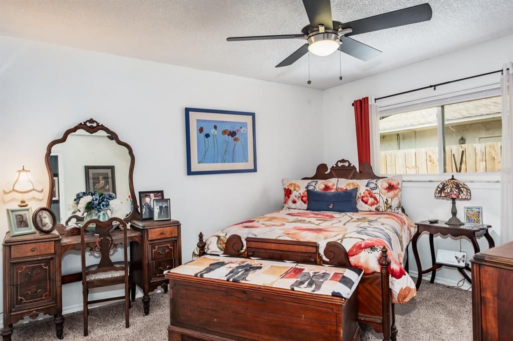 Active With Contract: $549,900 (3 beds, 2 baths, 1563 Square Feet)