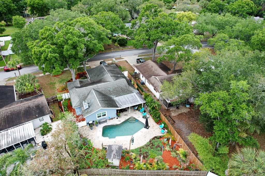 Active With Contract: $549,900 (3 beds, 2 baths, 1563 Square Feet)