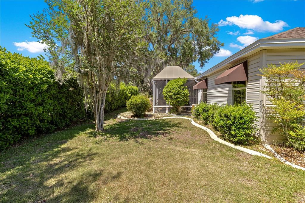 Active With Contract: $449,000 (3 beds, 2 baths, 1934 Square Feet)
