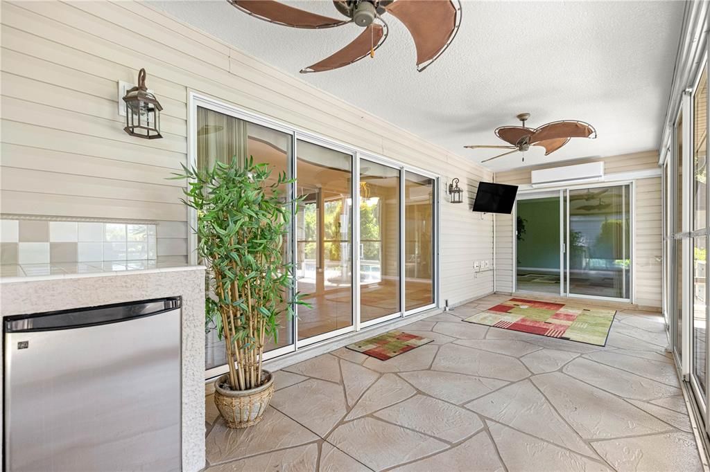 Active With Contract: $449,000 (3 beds, 2 baths, 1934 Square Feet)