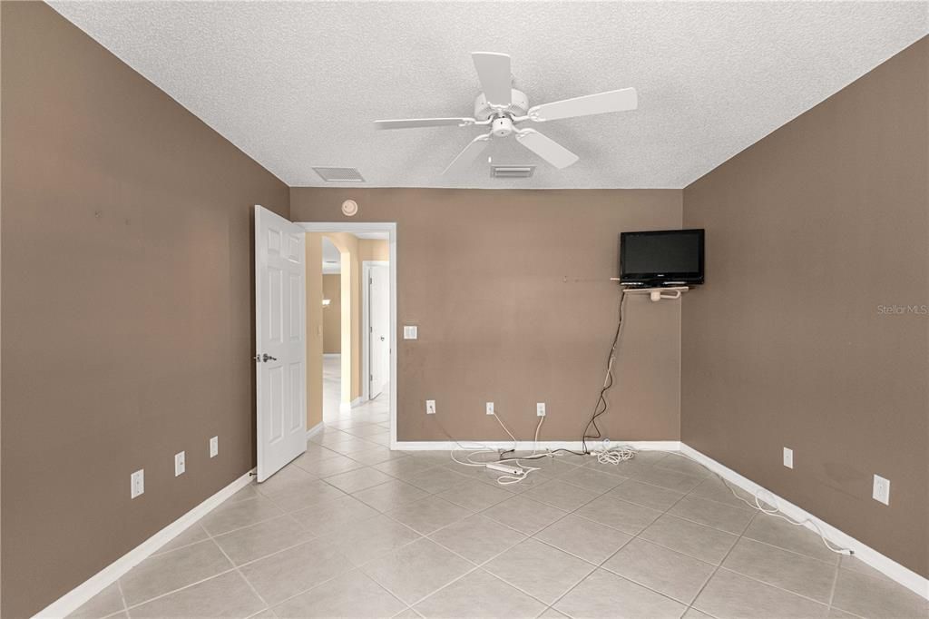 Active With Contract: $449,000 (3 beds, 2 baths, 1934 Square Feet)