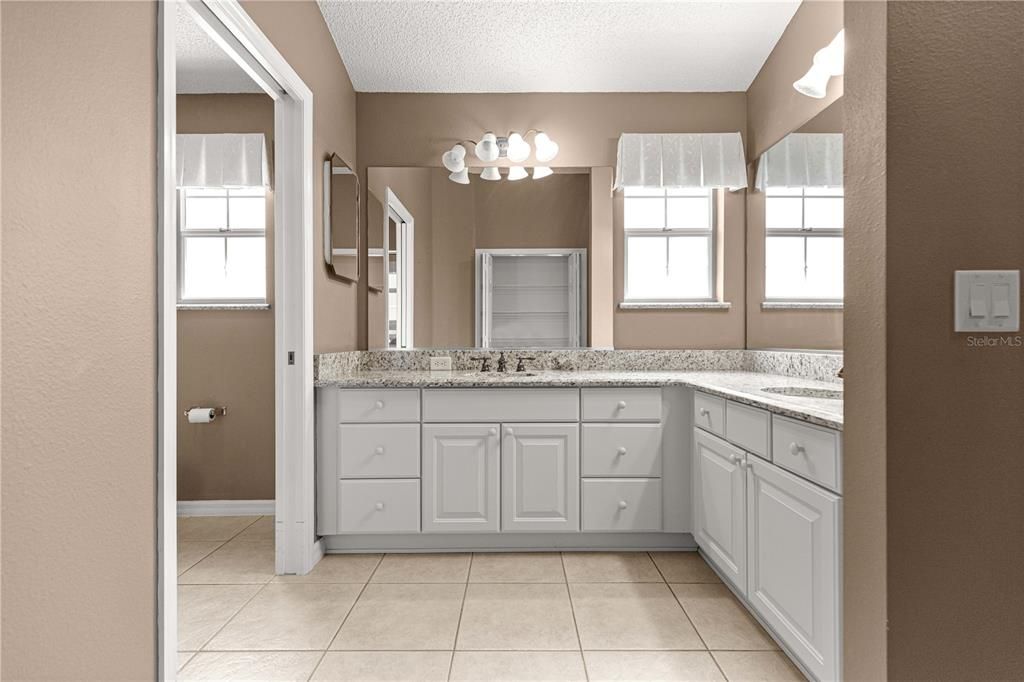 Active With Contract: $449,000 (3 beds, 2 baths, 1934 Square Feet)