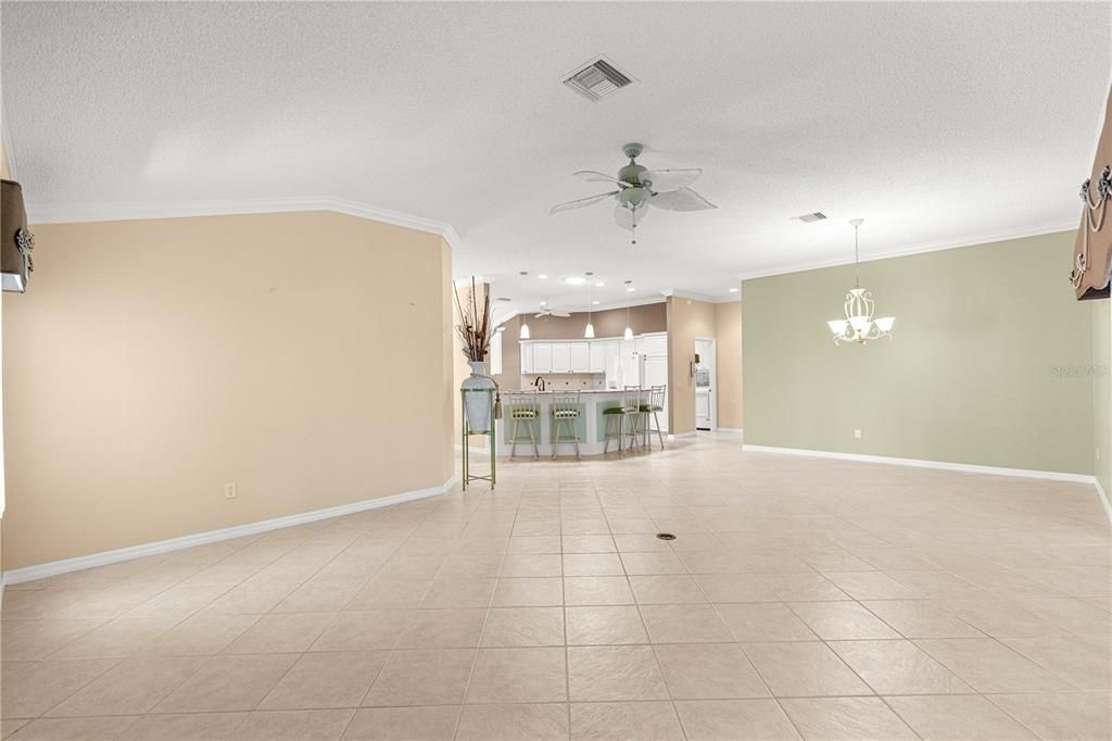 Active With Contract: $449,000 (3 beds, 2 baths, 1934 Square Feet)