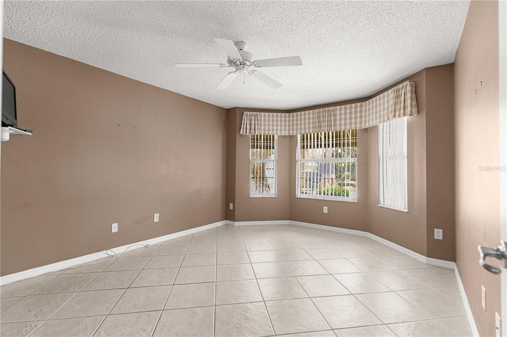 Active With Contract: $449,000 (3 beds, 2 baths, 1934 Square Feet)