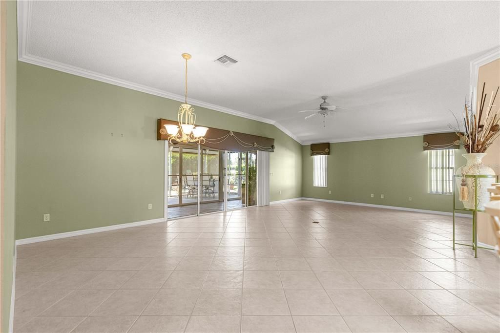 Active With Contract: $449,000 (3 beds, 2 baths, 1934 Square Feet)