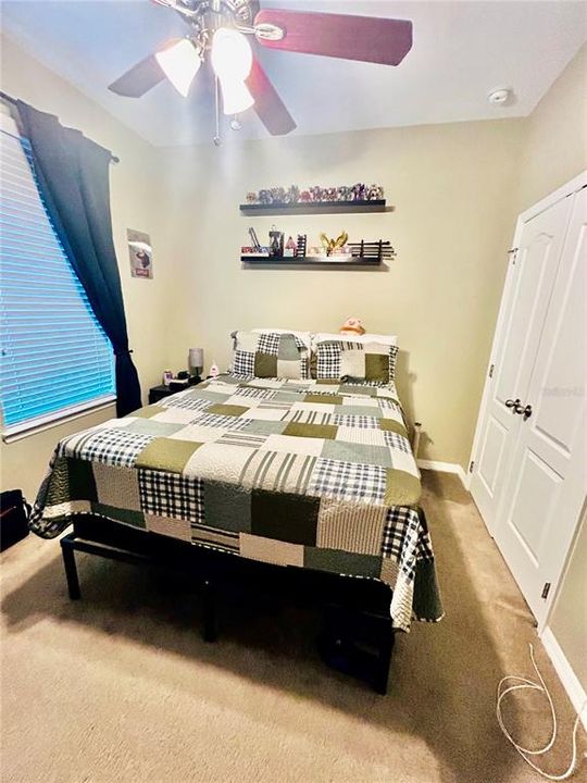 En Venta: $579,900 (4 camas, 3 baños, 2890 Pies cuadrados)