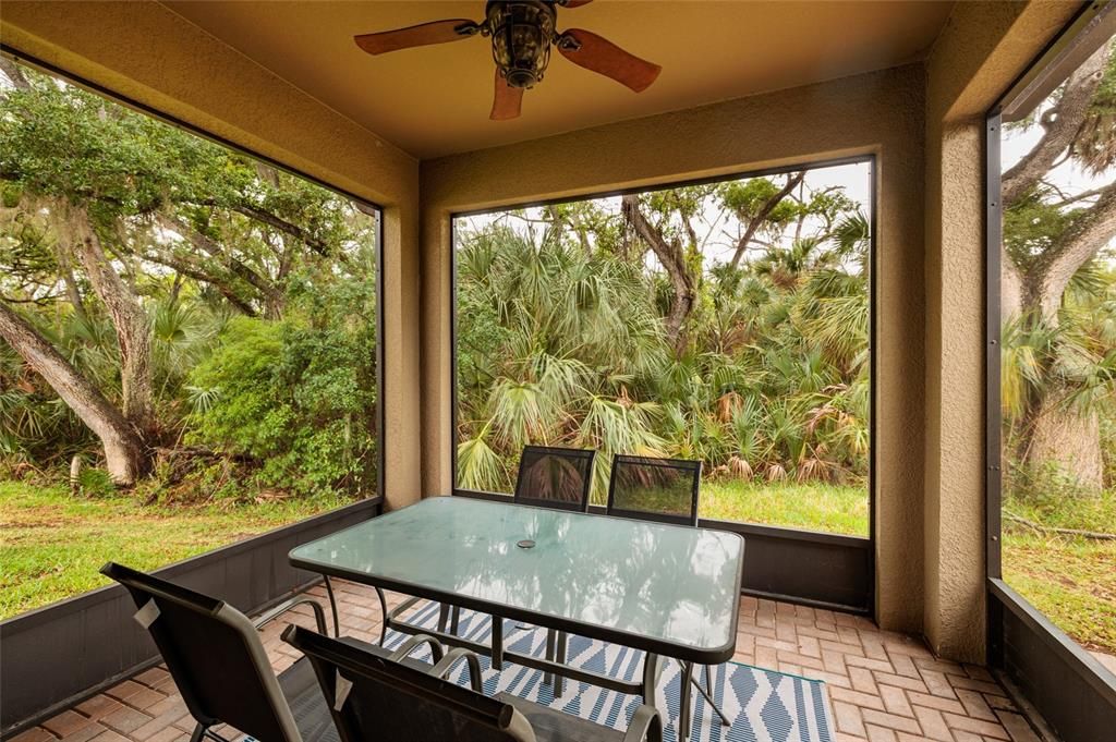 Activo con contrato: $349,000 (3 camas, 2 baños, 1560 Pies cuadrados)