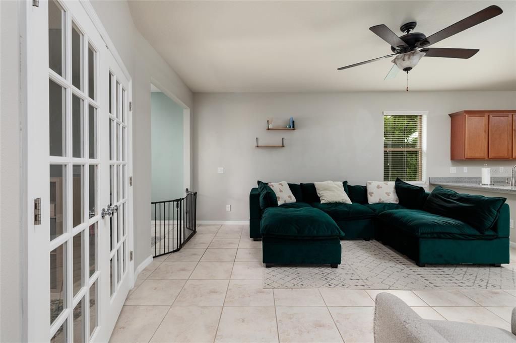 Activo con contrato: $349,000 (3 camas, 2 baños, 1560 Pies cuadrados)