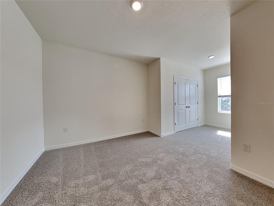 For Rent: $2,150 (3 beds, 2 baths, 1673 Square Feet)