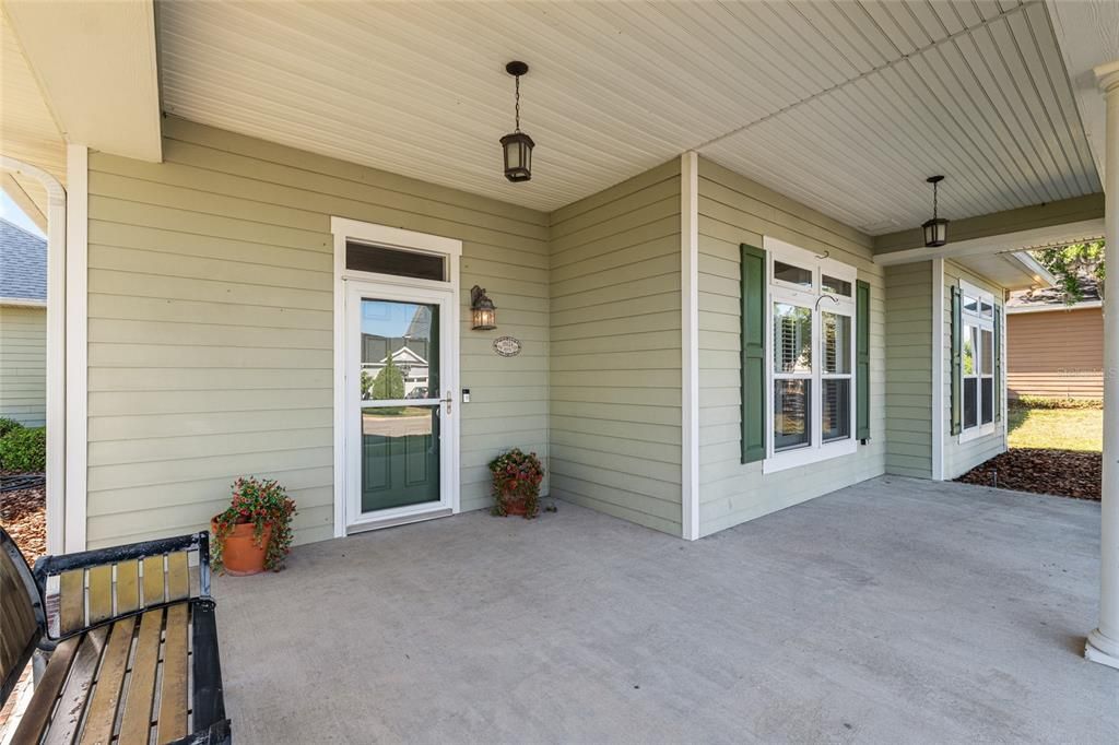 Active With Contract: $345,000 (3 beds, 2 baths, 1664 Square Feet)