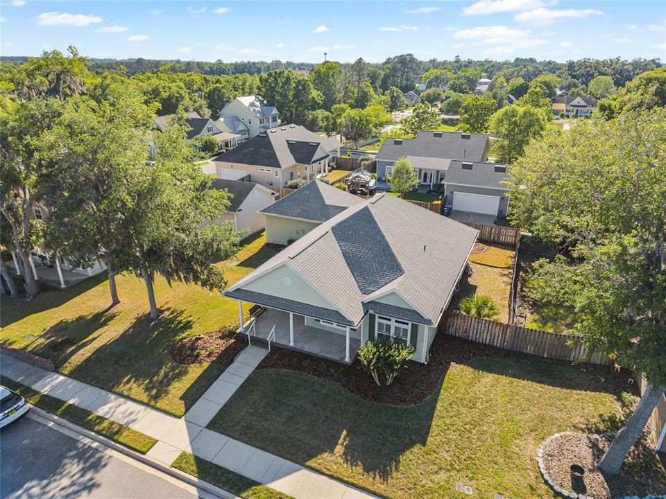 Active With Contract: $345,000 (3 beds, 2 baths, 1664 Square Feet)