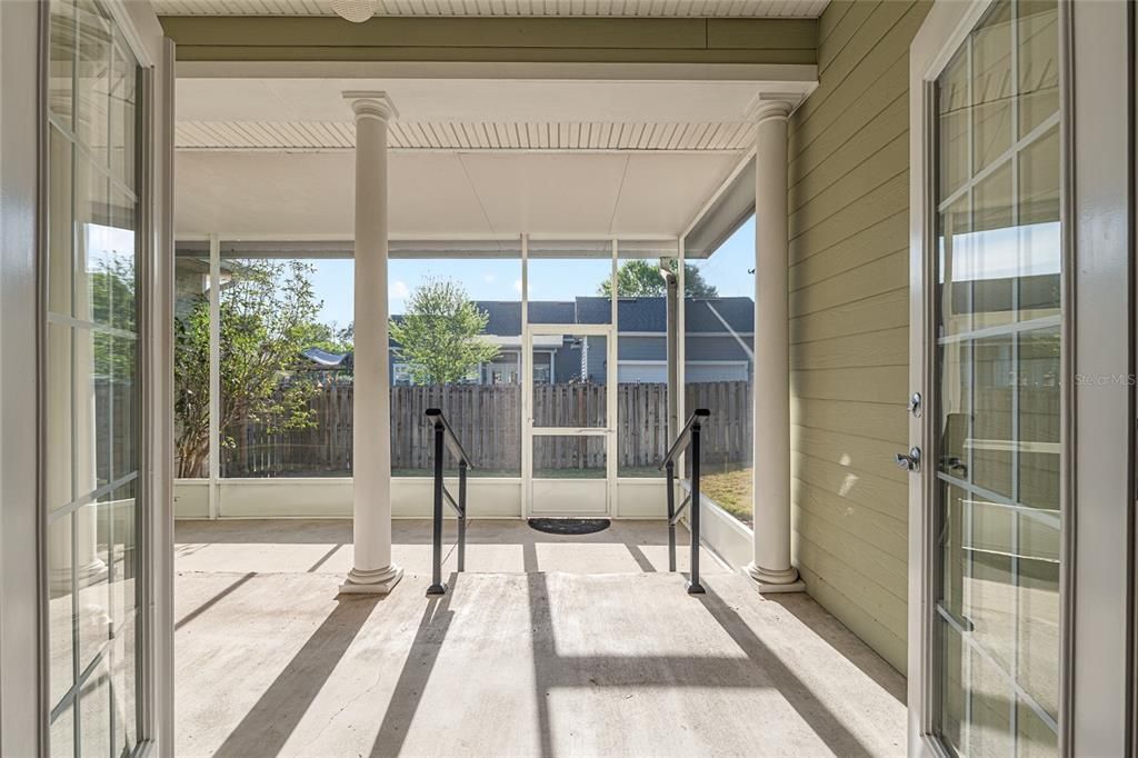 Active With Contract: $345,000 (3 beds, 2 baths, 1664 Square Feet)