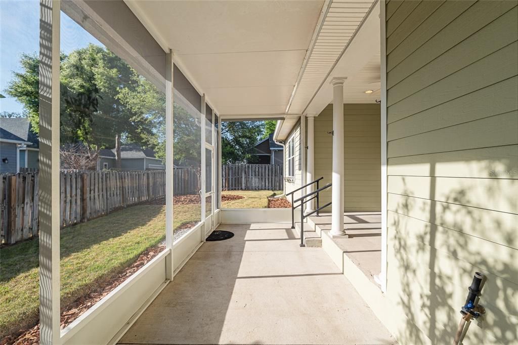 Active With Contract: $345,000 (3 beds, 2 baths, 1664 Square Feet)