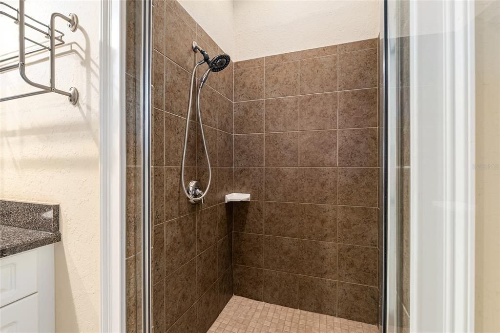 Active With Contract: $345,000 (3 beds, 2 baths, 1664 Square Feet)