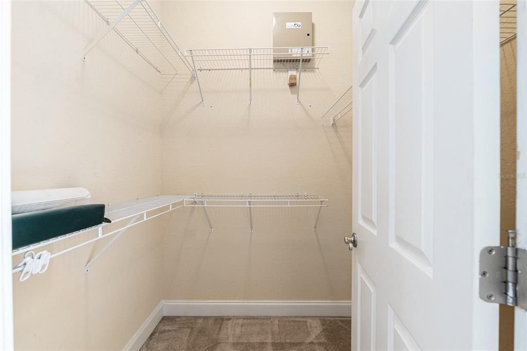 Active With Contract: $345,000 (3 beds, 2 baths, 1664 Square Feet)