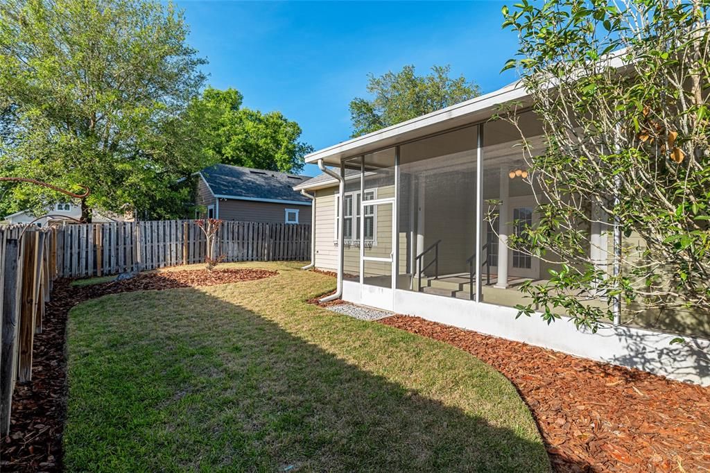 Active With Contract: $345,000 (3 beds, 2 baths, 1664 Square Feet)
