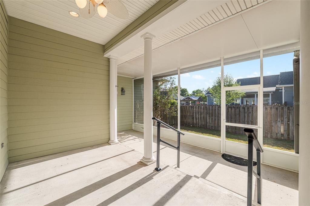 Active With Contract: $345,000 (3 beds, 2 baths, 1664 Square Feet)