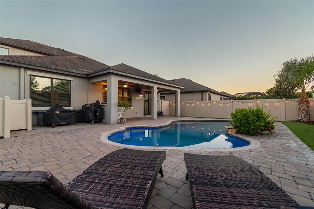 Active With Contract: $758,000 (4 beds, 2 baths, 2848 Square Feet)