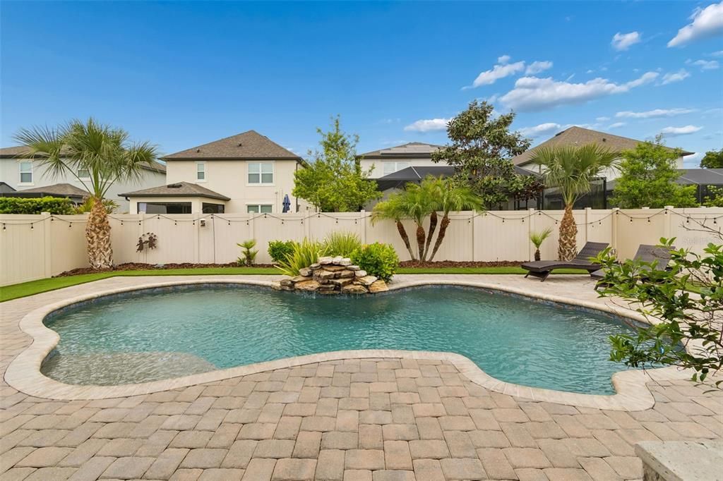 Active With Contract: $758,000 (4 beds, 2 baths, 2848 Square Feet)