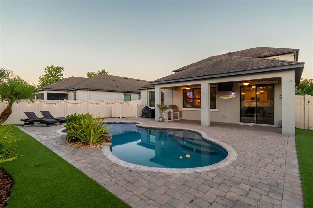 Active With Contract: $758,000 (4 beds, 2 baths, 2848 Square Feet)