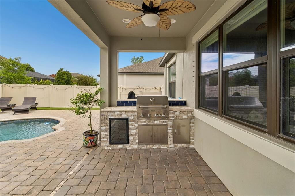 Active With Contract: $758,000 (4 beds, 2 baths, 2848 Square Feet)