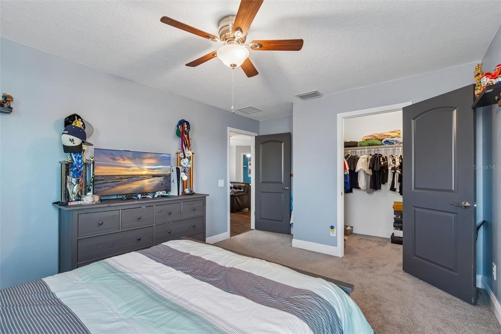 Active With Contract: $758,000 (4 beds, 2 baths, 2848 Square Feet)