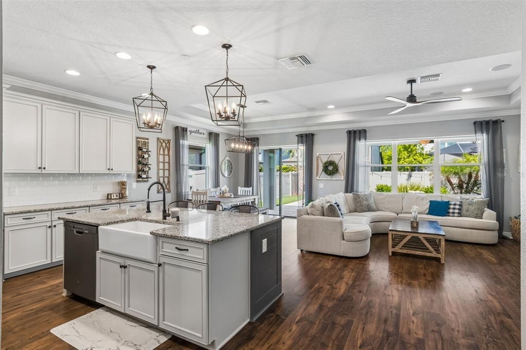 Active With Contract: $758,000 (4 beds, 2 baths, 2848 Square Feet)
