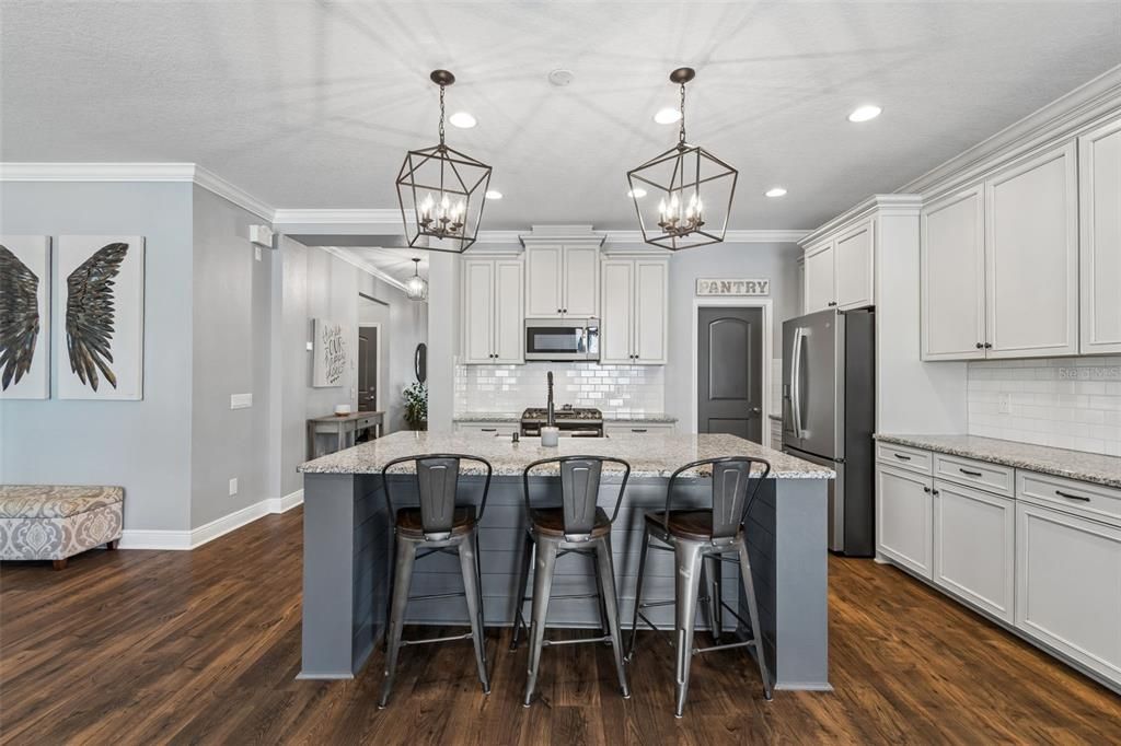 Active With Contract: $758,000 (4 beds, 2 baths, 2848 Square Feet)
