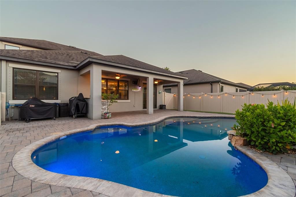 Active With Contract: $758,000 (4 beds, 2 baths, 2848 Square Feet)
