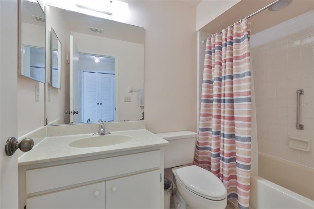 For Sale: $159,000 (2 beds, 2 baths, 1516 Square Feet)