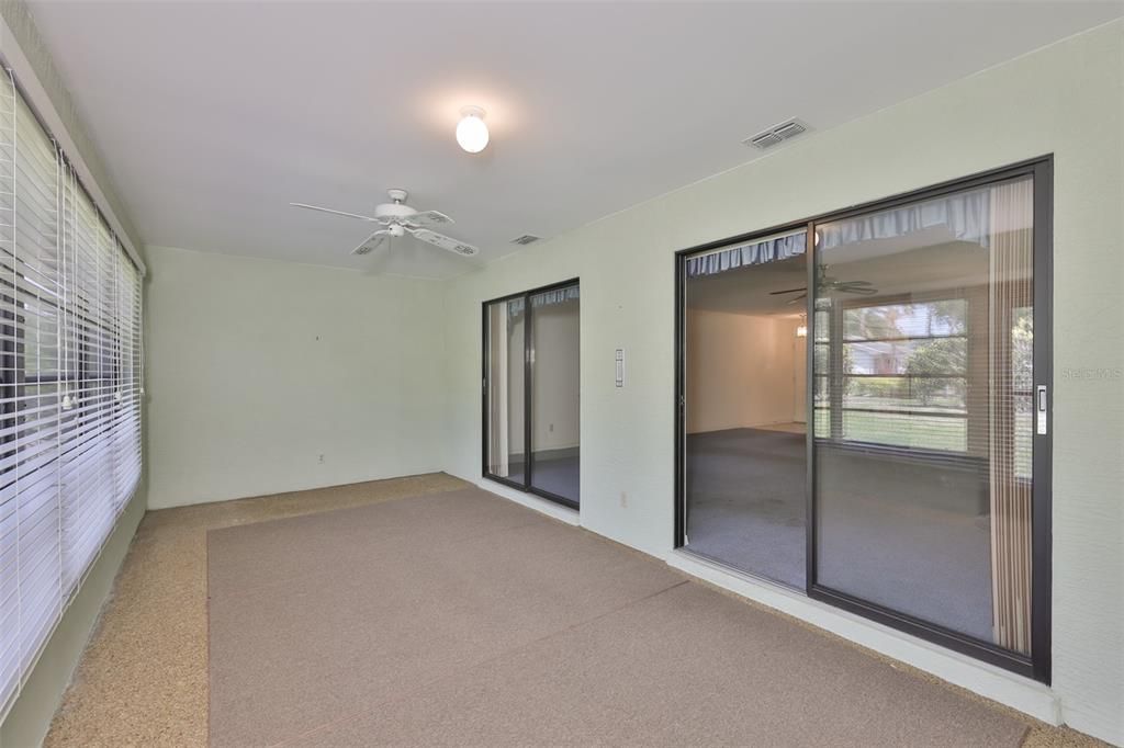 For Sale: $159,000 (2 beds, 2 baths, 1516 Square Feet)