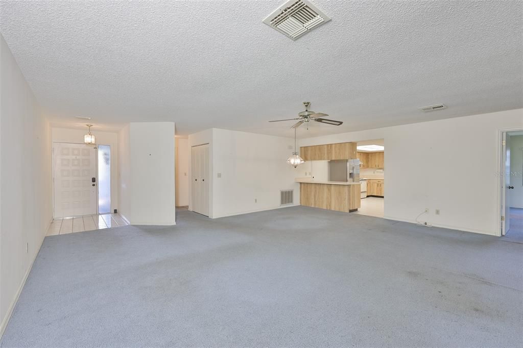 For Sale: $159,000 (2 beds, 2 baths, 1516 Square Feet)