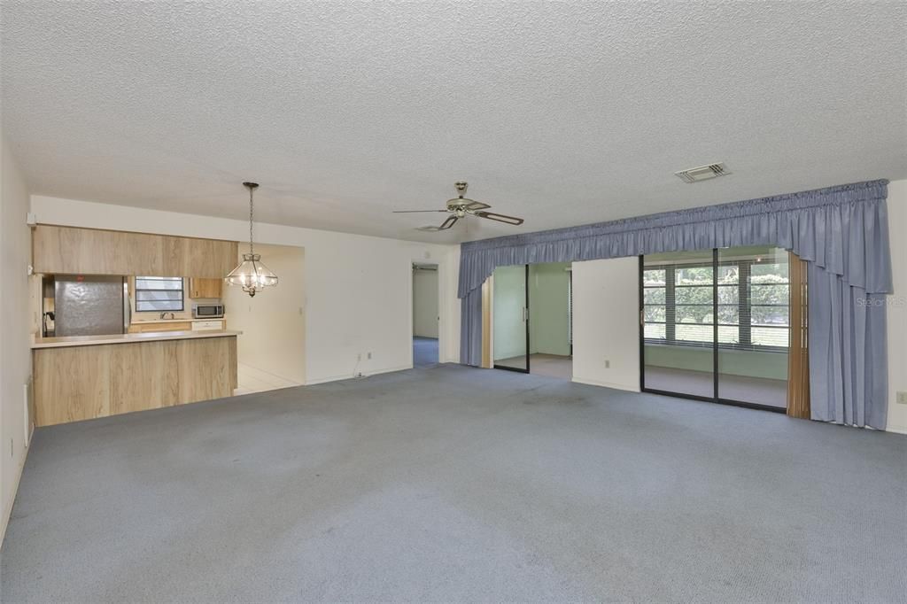 For Sale: $159,000 (2 beds, 2 baths, 1516 Square Feet)