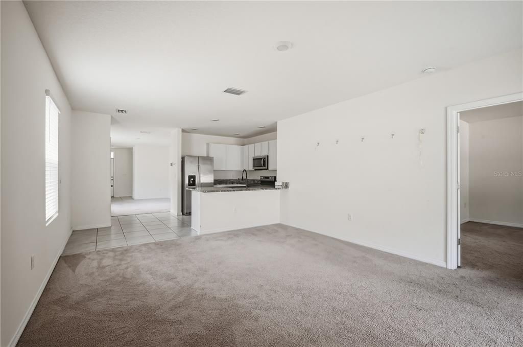 В аренду: $2,250 (4 спален, 2 ванн, 1516 Квадратных фут)