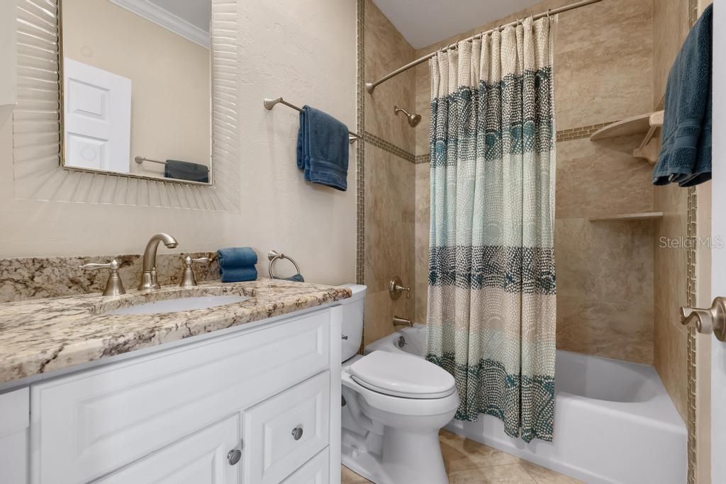 For Sale: $695,000 (2 beds, 2 baths, 1011 Square Feet)