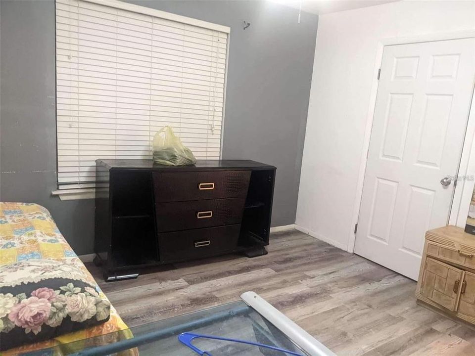 For Rent: $500 (1 beds, 1 baths, 1177 Square Feet)