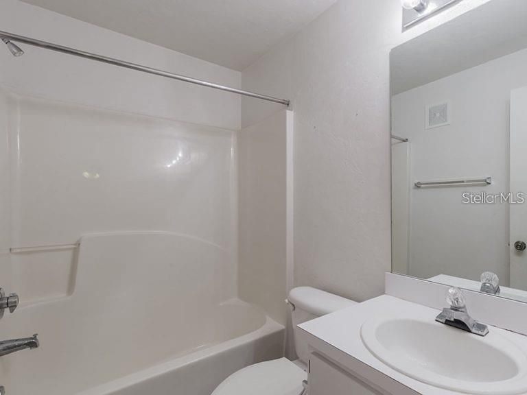 For Rent: $500 (1 beds, 1 baths, 1177 Square Feet)