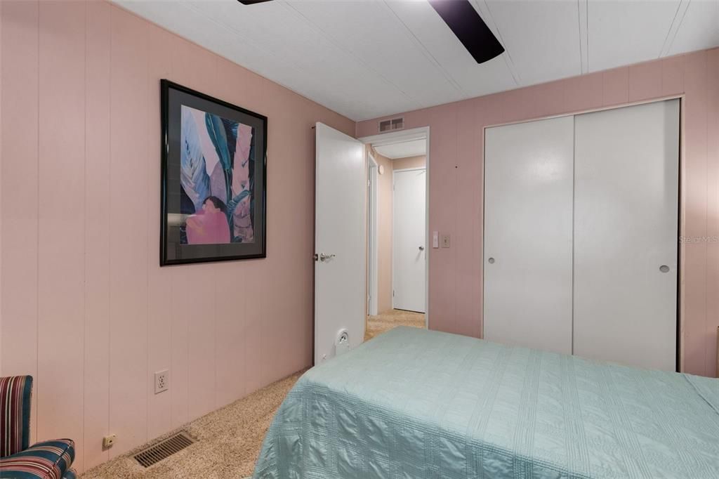 На продажу: $139,900 (2 спален, 2 ванн, 1120 Квадратных фут)