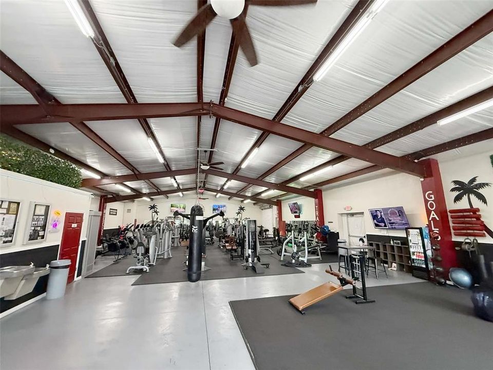 For Sale: $1,100,000 (0 beds, 0 baths, 4000 Square Feet)