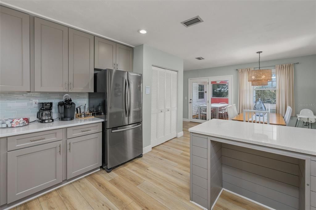 For Sale: $784,999 (3 beds, 2 baths, 2004 Square Feet)