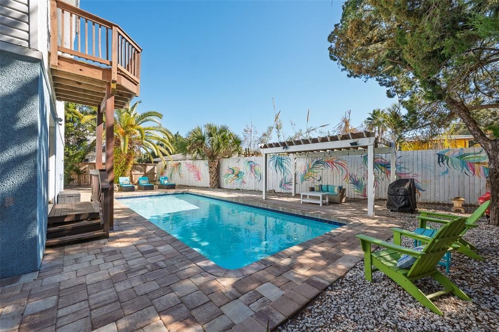 For Sale: $784,999 (3 beds, 2 baths, 2004 Square Feet)