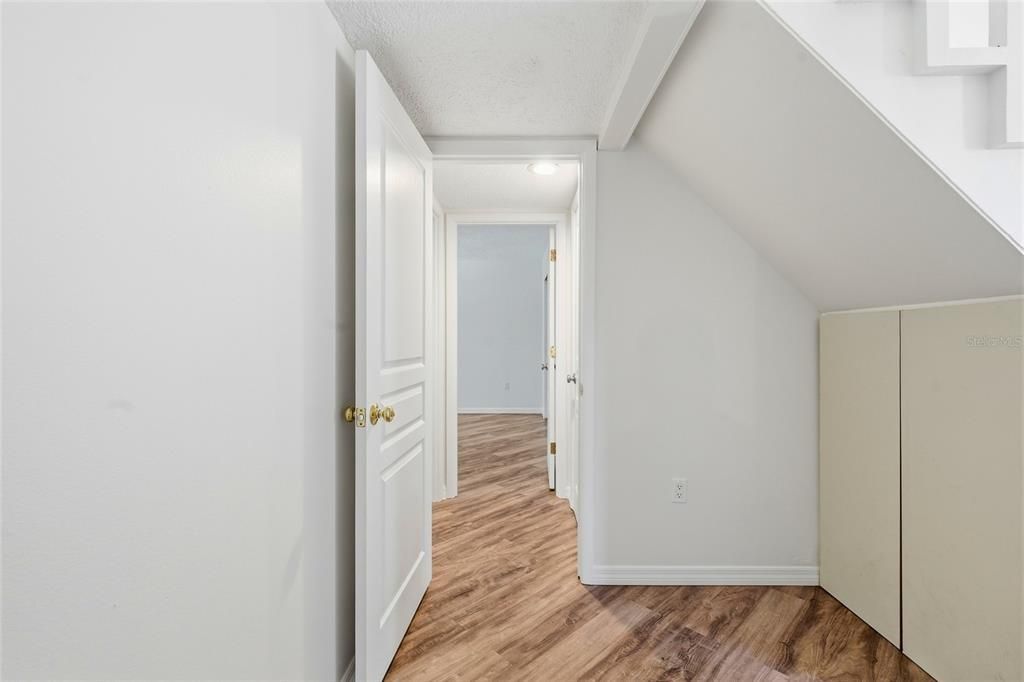 Active With Contract: $469,000 (3 beds, 2 baths, 1656 Square Feet)