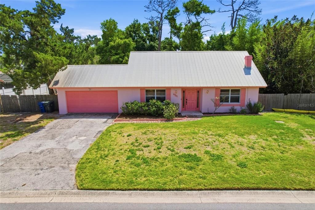 Active With Contract: $469,000 (3 beds, 2 baths, 1656 Square Feet)