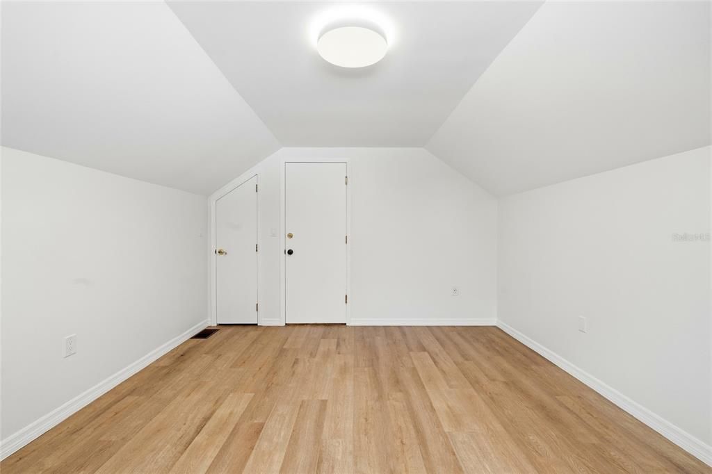 Active With Contract: $469,000 (3 beds, 2 baths, 1656 Square Feet)