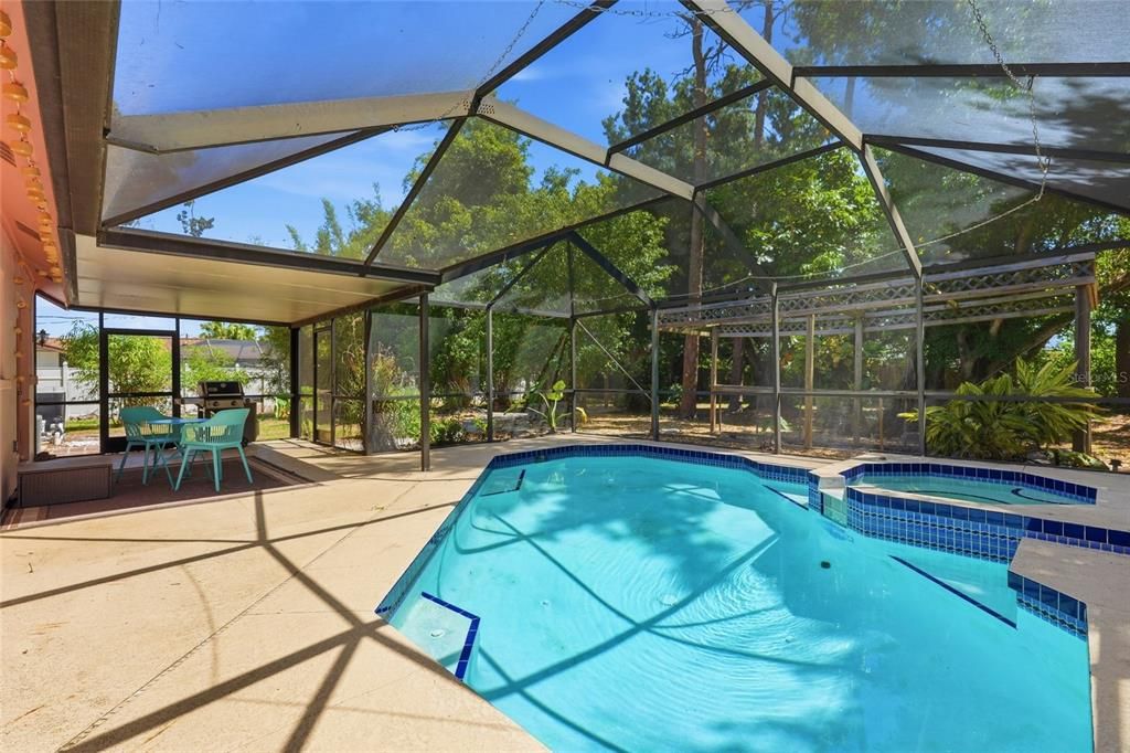 Active With Contract: $469,000 (3 beds, 2 baths, 1656 Square Feet)