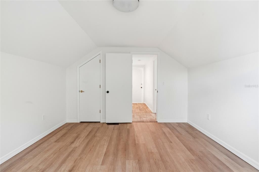 Active With Contract: $469,000 (3 beds, 2 baths, 1656 Square Feet)