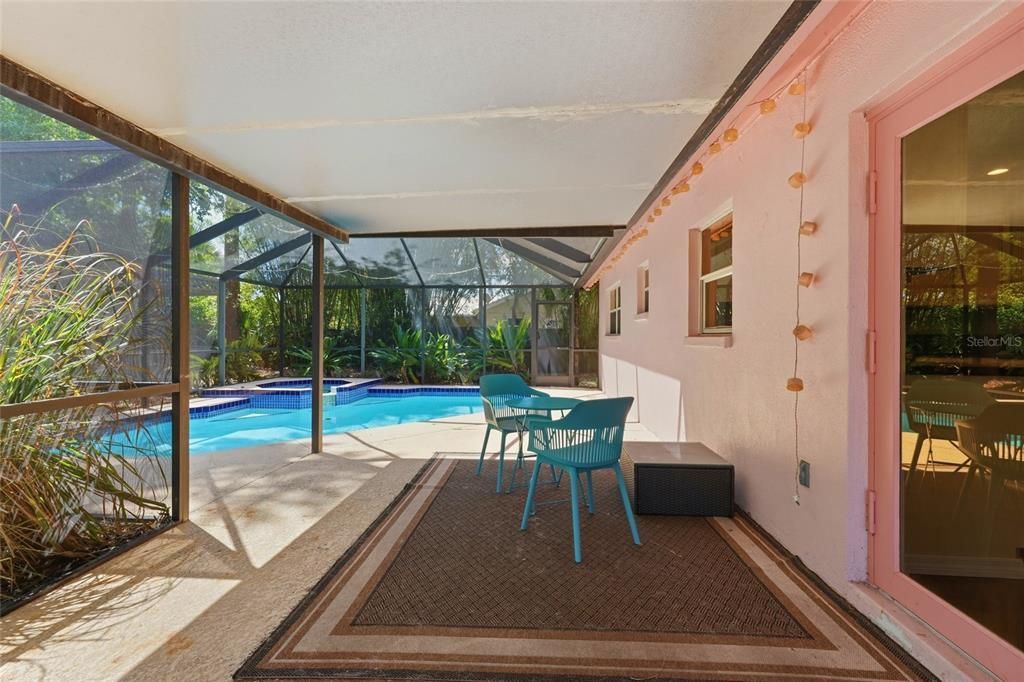Active With Contract: $469,000 (3 beds, 2 baths, 1656 Square Feet)