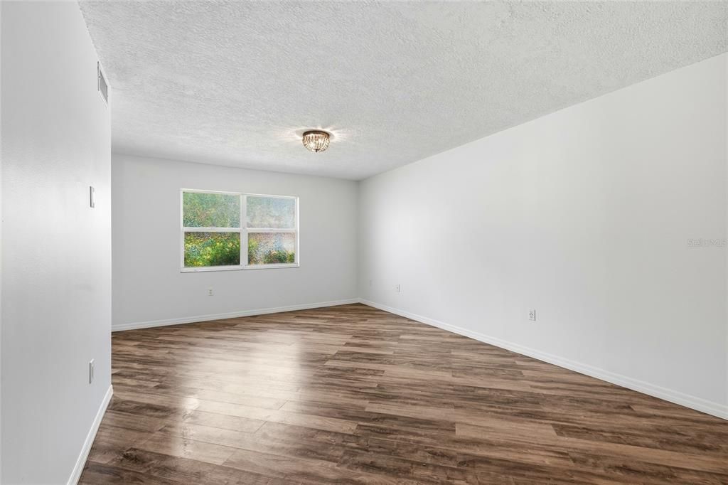 Active With Contract: $469,000 (3 beds, 2 baths, 1656 Square Feet)